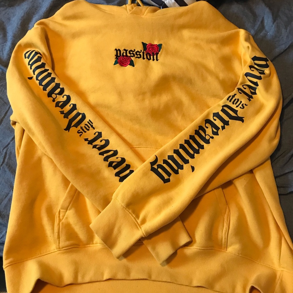 XXL Men’s Yellow Hoodie
